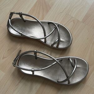 Olukai gold leather strap sandals, size 6